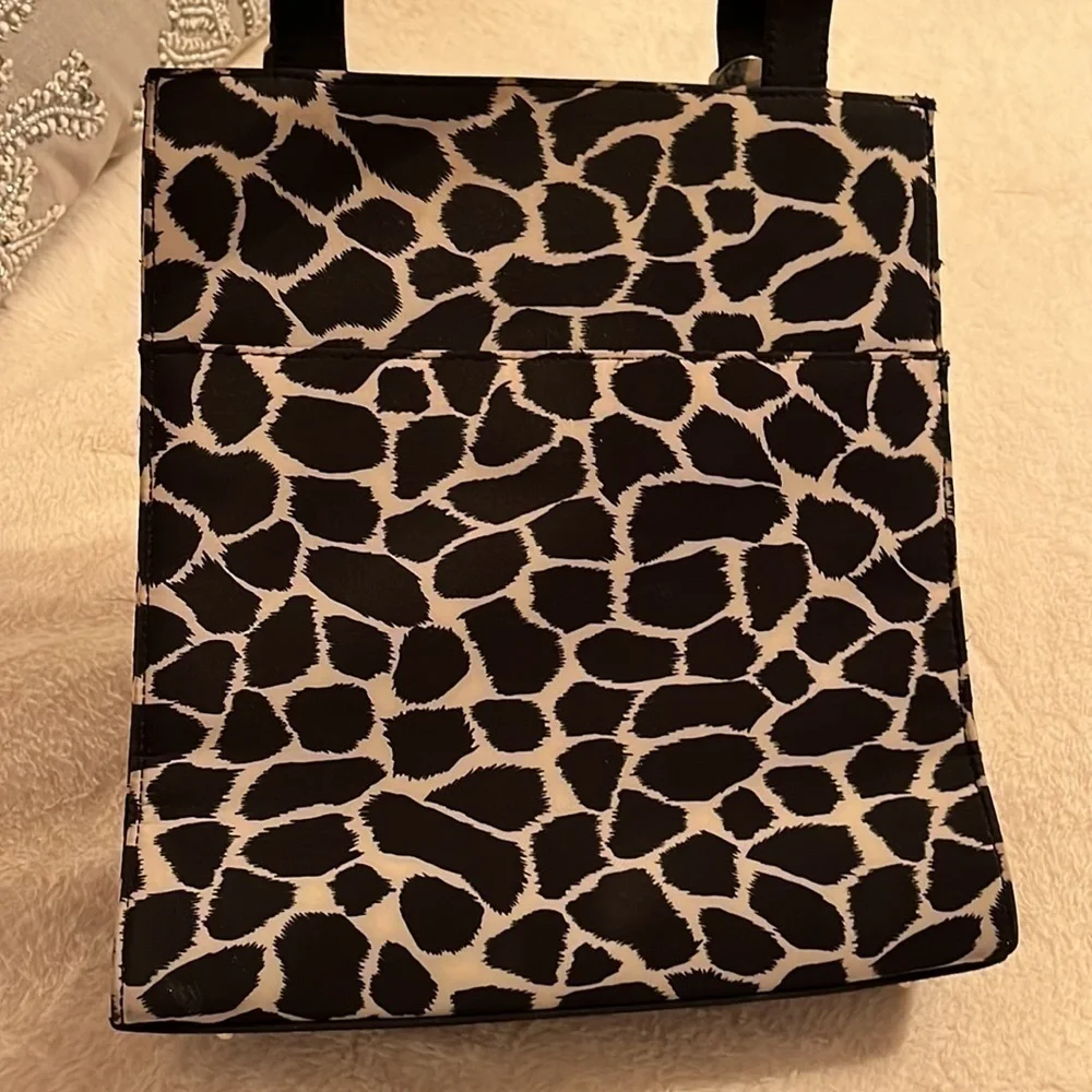 𝅺APOSTROPHE Black and Cream Animal Print Shoulder Bag